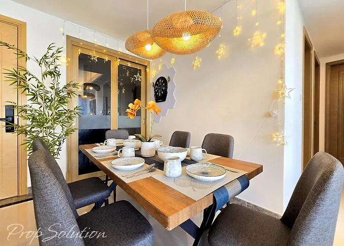 Full Seaview 3Br Johor Bahru Ciq 9-10 Pax