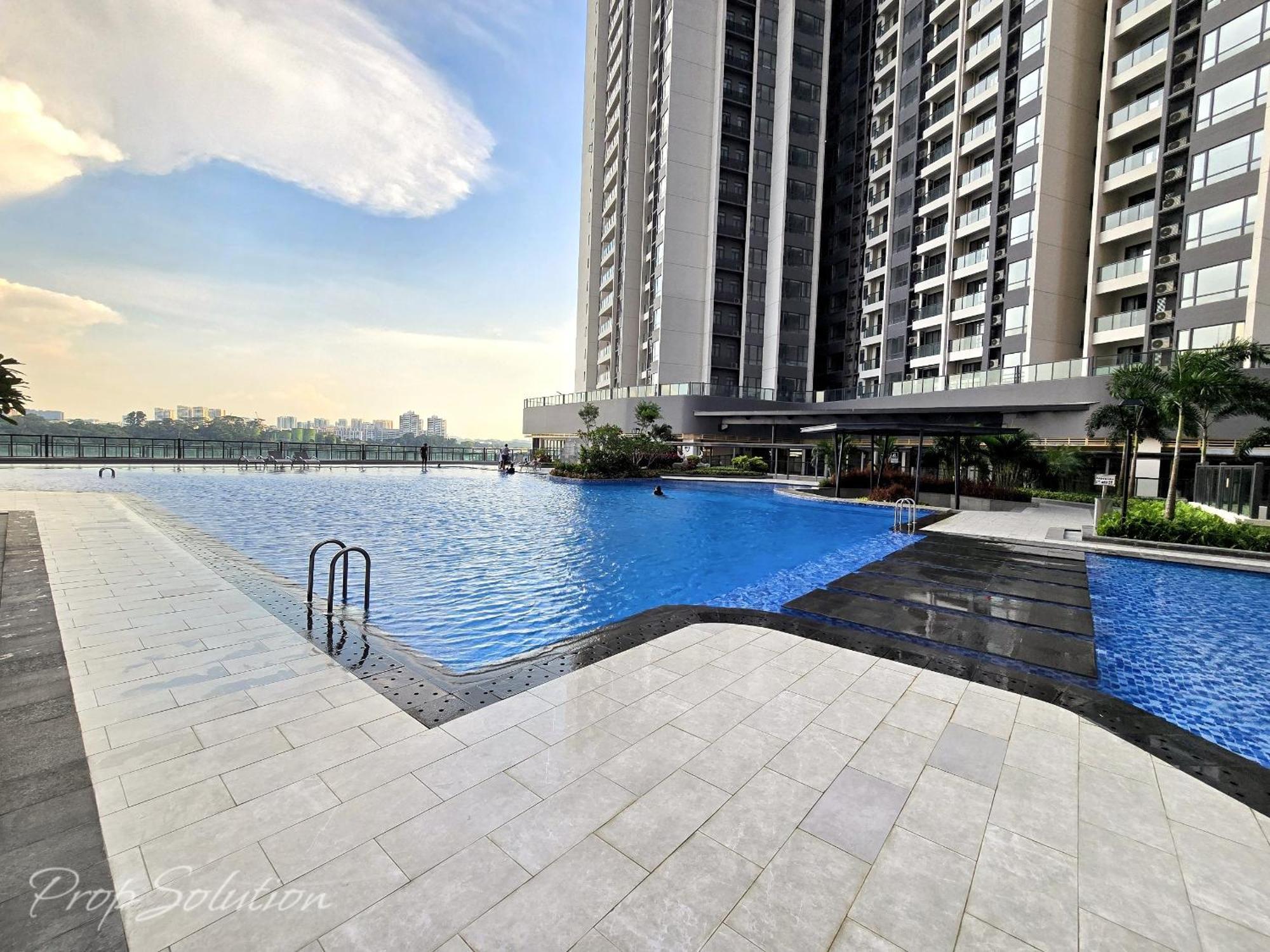 Full Seaview 3br Ciq 9-10 Pax Apartment